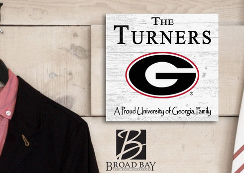University of Georgia Proud Family Sign – Personalized Bulldogs Family Name Square Wood Plaque – Officially Licensed UGA Decor